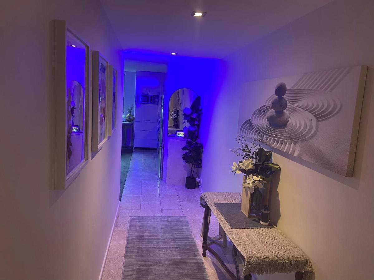 La Sky Boutique Apartment - Pool, Spa & Sauna Melbourne City Exterior foto